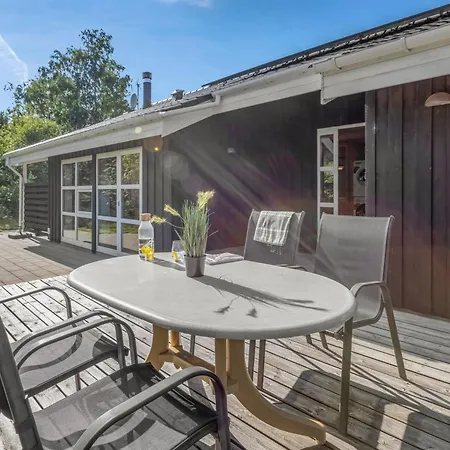 Brunetta - 350m From The Sea By Interhome Hadsund