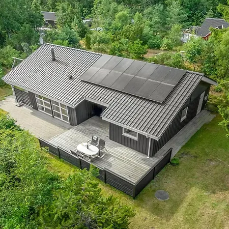 Brunetta - 350m From The Sea By Interhome Nyaraló *